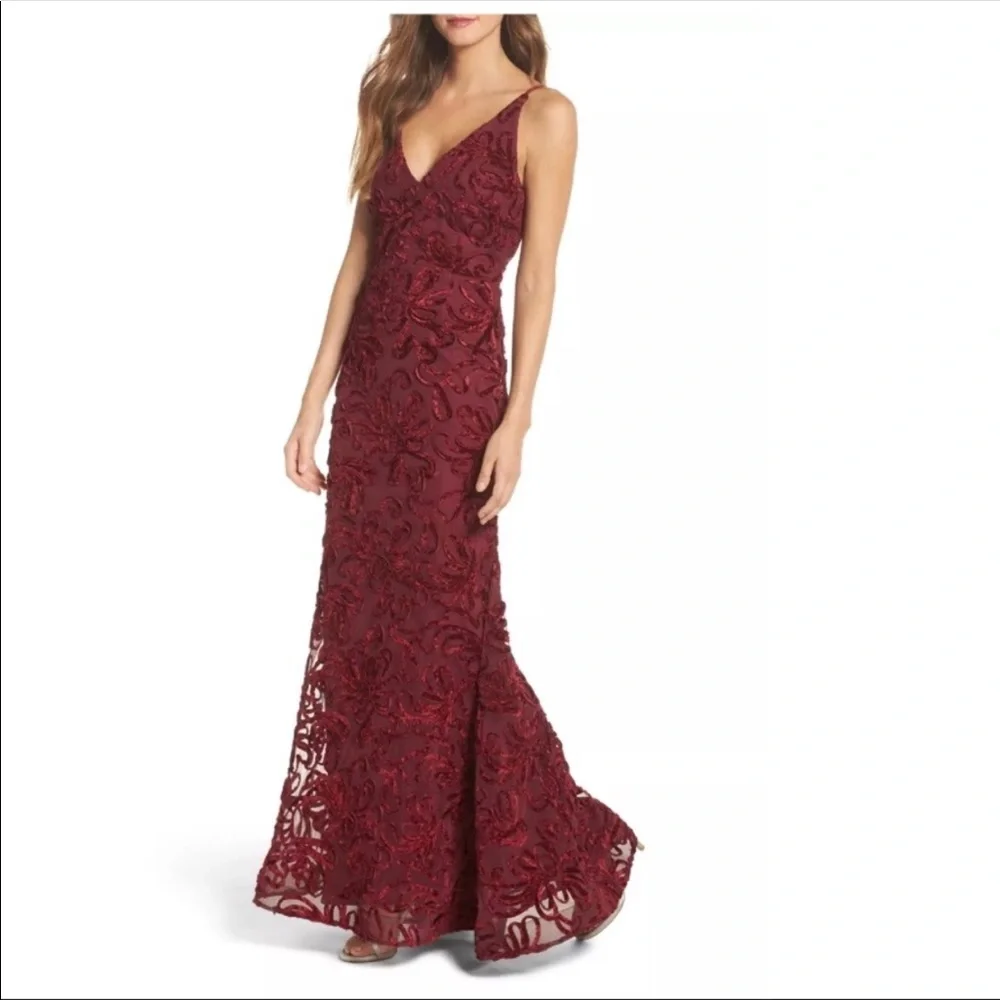 NEW $258 XSCAPE [SIZE 0 ] Flocked Velvet Mesh Gown‎ in Wine Red